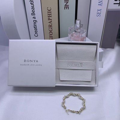 オーダーメイド ロゴ スウェード ジュエリー イヤリング ポケット 箱と挿入パッド OEM/ODM 受け入れられる