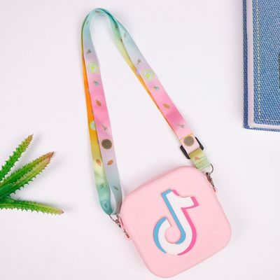 女の子のためのミニスクエアゼリーバッグ ファッショナブルで機能的なコインバッグが含まれています