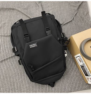 カスタマイズされたカラー 75L ラップトップ USB バックパック 学校バッグ 盗難防止 男性 バックパック