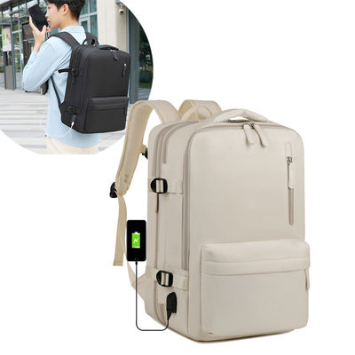 OEM/ODM受付 USB充電付きの機能的な旅行ラップトップバックパック