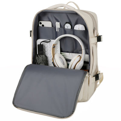 OEM/ODM受付 USB充電付きの機能的な旅行ラップトップバックパック