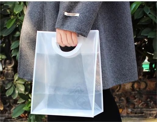 カスタムデザイン PVC 結婚式 ギフトバッグ ショッピングや化粧品用のカスタマイズトートバッグ