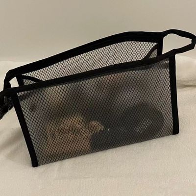 黒い色でトイレットリーや化粧品の保管用のカスタムシンプルナイロンメッシュメイクバッグ
