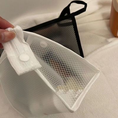 黒い色でトイレットリーや化粧品の保管用のカスタムシンプルナイロンメッシュメイクバッグ